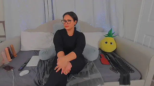 Snapshot of MeghanXO chatting on 02.17.26 MeghanXO online show from 02.17.26