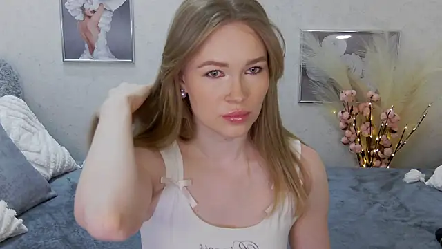 Veronika Mitchel online show from 02.18.25