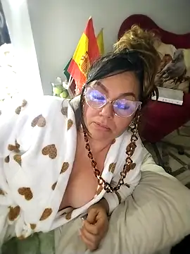 Snapshot of Myrnasexxx chatting on 02.02.26 Myrnasexxx online show from 02.02.26