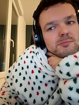 Snapshot of antoinepassion chatting on 01.19.25 antoinepassion online show from 01.19.25