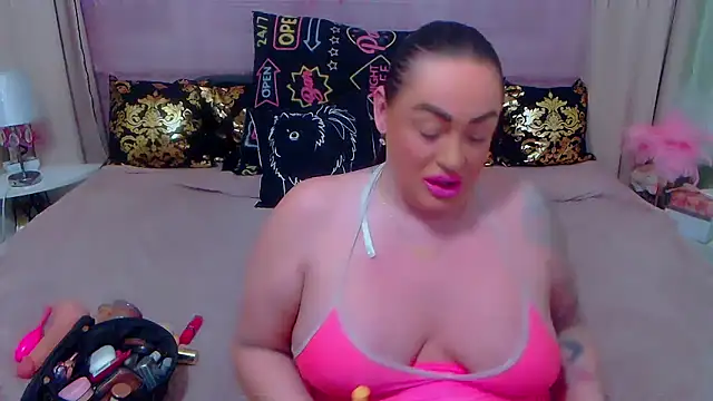 BustyVicky online show from 03.13.25