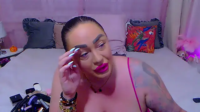 BustyVicky online show from 09.27.25