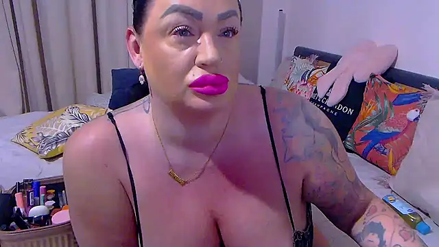 BustyVicky online show from 05.27.26