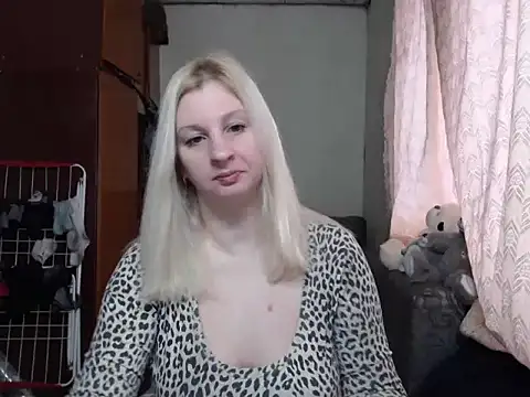 BustyBlond online show from 02.06.25