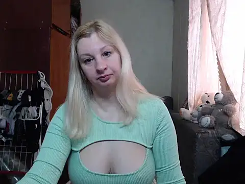 BustyBlond online show from 03.18.25