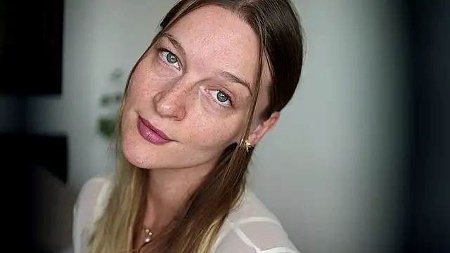 Snapshot of Special___ chatting on 02.13.26 Special online show from 02.13.26