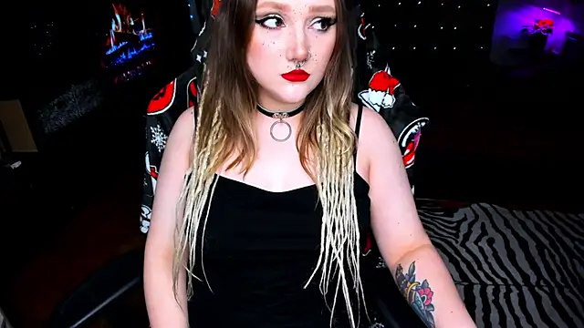 Snapshot of YourDyingBride chatting on 01.24.25 YourDyingBride online show from 01.24.25