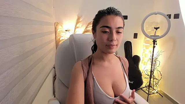 Snapshot of Alexandra_ra chatting on 02.05.26 Alexandra ra online show from 02.05.26