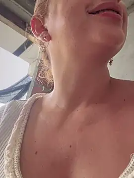 sammyqueenx21 online show from 03.20.25