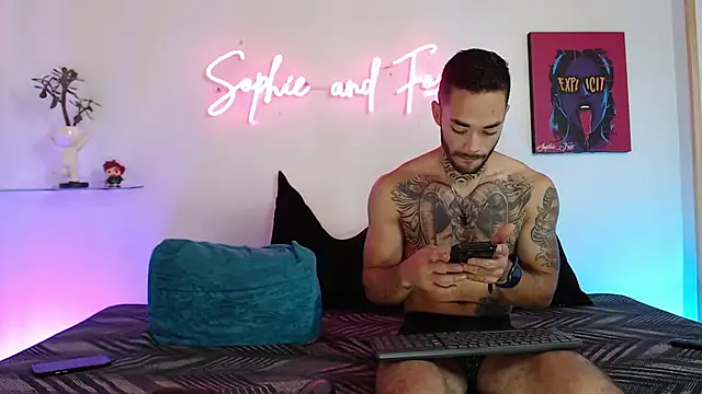 SophieFoxx17 online show from 09.13.25