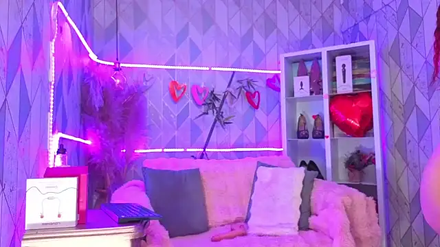 AsheyBaker online show from 03.24.26