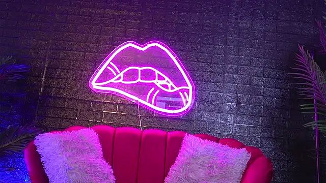 ScarlettQuate online show from 12.04.24