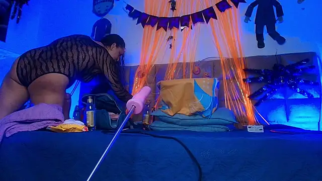 britanyy  online show from 10.16.25