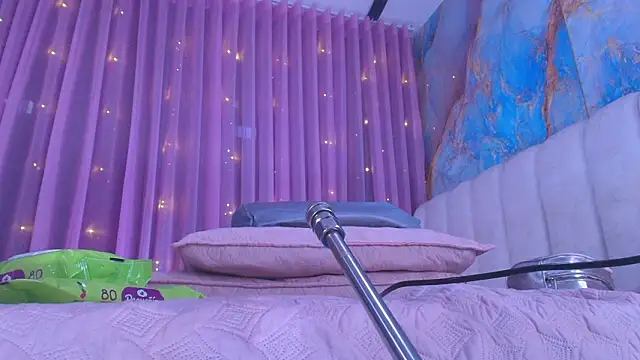 Snapshot of britanyy_ chatting on 02.28.26 britanyy online show from 02.28.26