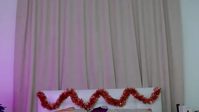 WildRedBerry online show from 12.10.24