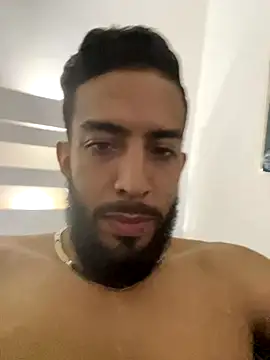 Snapshot of Alessandro__Rossi chatting on 09.17.25 Alessandro Rossi online show from 09.17.25