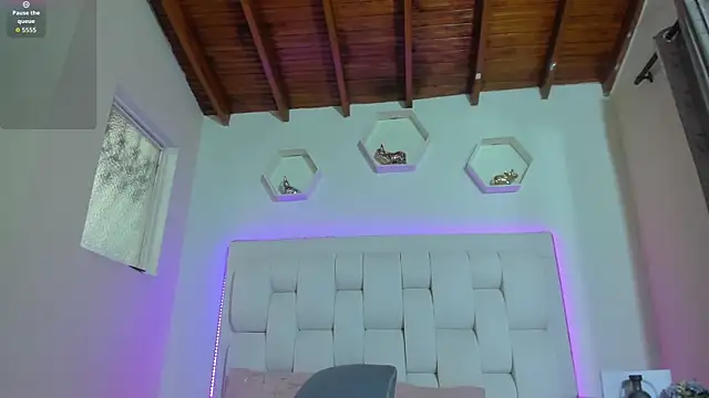 shanakendall online show from 12.20.25