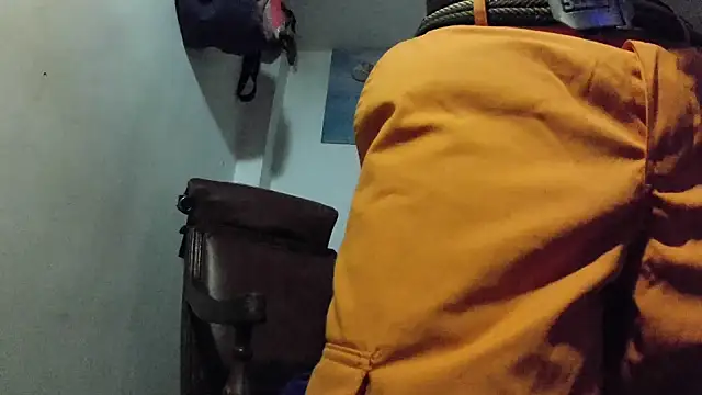 crazylatinguyy online show from 11.17.25