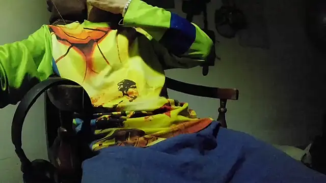 crazylatinguyy online show from 11.19.25