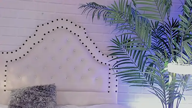  Eurekaa  online show from 02.21.25