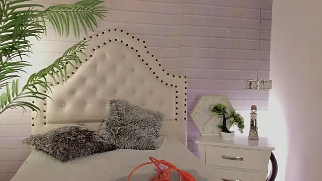  Eurekaa  online show from 02.28.25