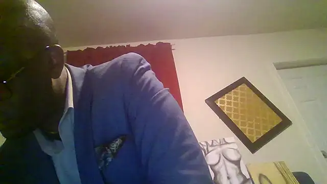 Snapshot of KingB8r chatting on 10.19.25 KingB8r online show from 10.19.25