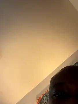 Snapshot of KingB8r chatting on 11.23.25 KingB8r online show from 11.23.25