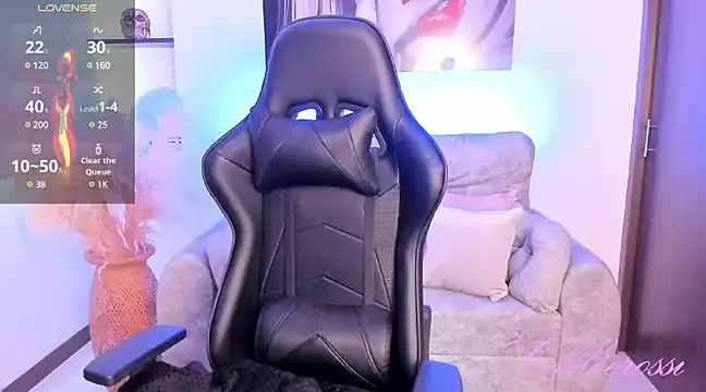 Snapshot of chloerossi chatting on 12.13.24 chloerossi online show from 12.13.24