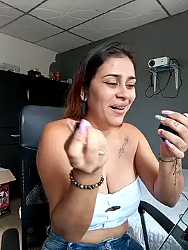 Snapshot of Latina_sexy1 chatting on 02.22.25 Latina sexy1 online show from 02.22.25