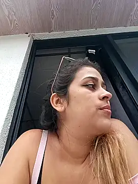 Snapshot of Latina_sexy1 chatting on 02.23.25 Latina sexy1 online show from 02.23.25
