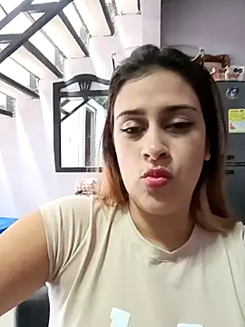 Snapshot of Latina_sexy1 chatting on 03.05.25 Latina sexy1 online show from 03.05.25