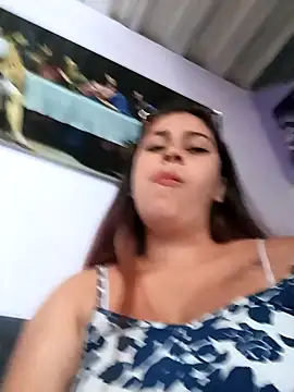 Snapshot of Latina_sexy1 chatting on 09.15.25 Latina sexy1 online show from 09.15.25