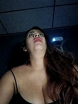 Snapshot of Latina_sexy1 chatting on 09.28.25 Latina sexy1 online show from 09.28.25