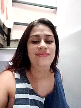 Snapshot of Latina_sexy1 chatting on 09.30.25 Latina sexy1 online show from 09.30.25