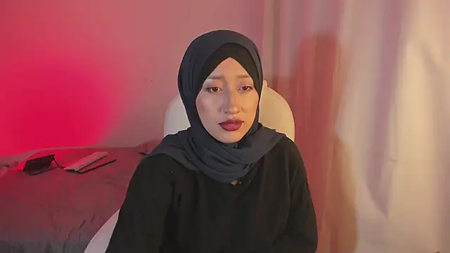 Snapshot of adila_anich chatting on 03.05.25 adila anich online show from 03.05.25