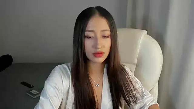 Snapshot of adila_anich chatting on 03.07.25 adila anich online show from 03.07.25