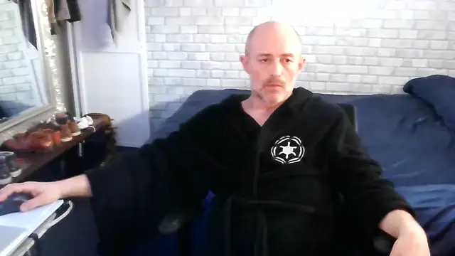 Snapshot of HnH69 chatting on 03.04.26 HnH69 online show from 03.04.26