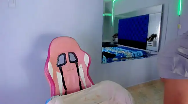 Snapshot of Dollperverthot chatting on 02.23.25 Dollperverthot online show from 02.23.25