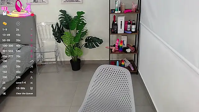 Sassy--Girl online show from 03.17.25