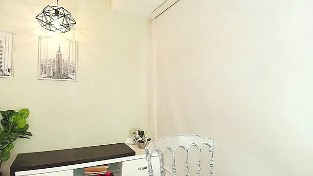 Sassy--Girl online show from 09.18.25