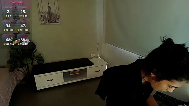 Sassy--Girl online show from 11.13.25