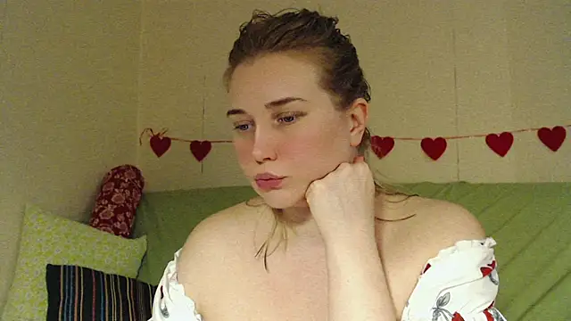 mmmPinUpGirl online show from 02.28.26