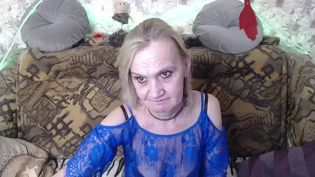 Snapshot of MissBekker chatting on 01.21.25 MissBekker online show from 01.21.25