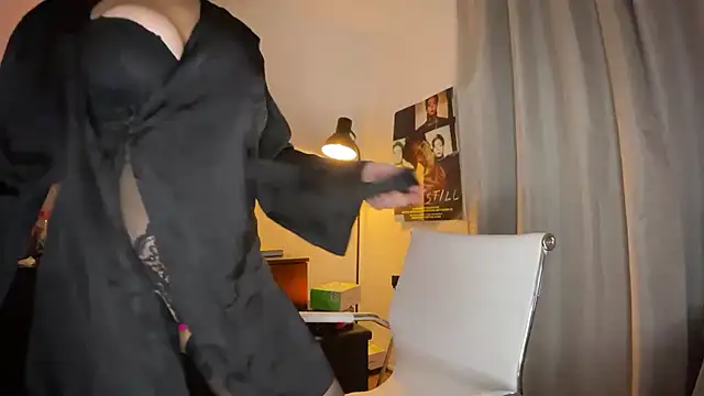 xSelena online show from 01.22.25