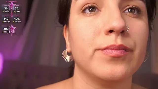 Snapshot of Daphne_Moss chatting on 02.05.25 Daphne Moss online show from 02.05.25