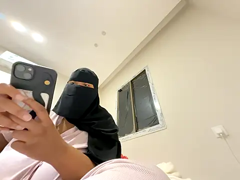 Submissive Arab online show from 12.20.25