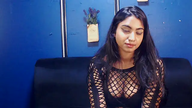 Delilah Blazee online show from 03.09.25