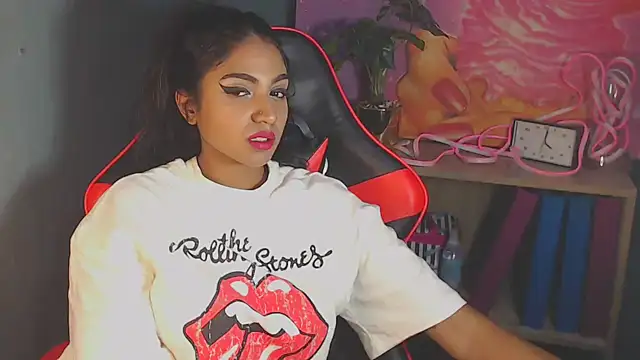 Delilah Blazee online show from 03.17.25