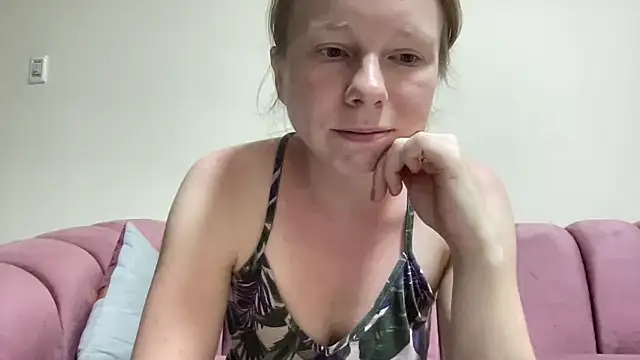SweetLucy96 online show from 09.29.25