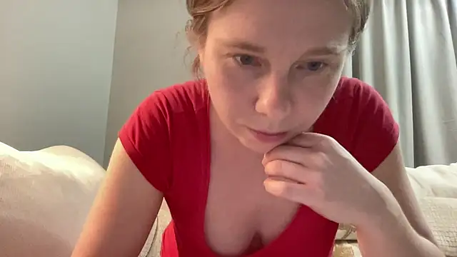 Snapshot of SweetLucy96 chatting on 04.14.26 SweetLucy96 online show from 04.14.26